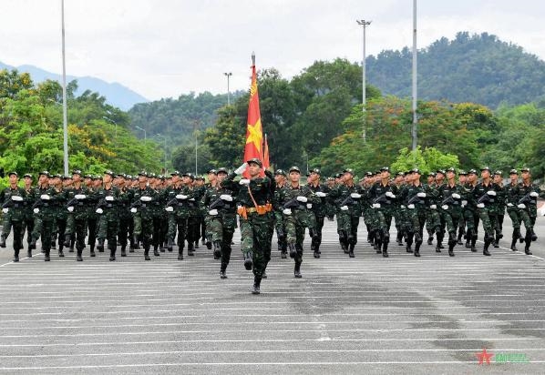 同心协力，奔赴巴亭广场

